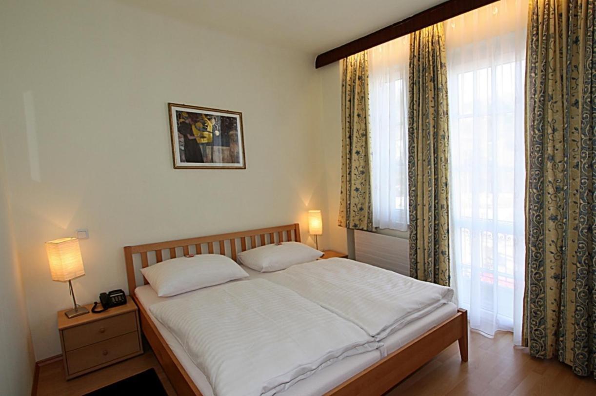 Hotel Pension Alte Muehle クロスターノイブルク エクステリア 写真